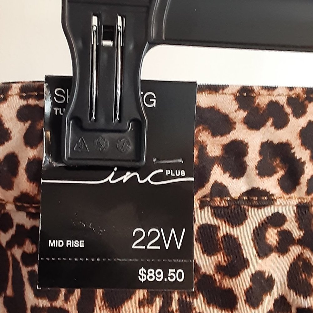 NWT INC Leopard Skinny Jean 22W - Picture 2 of 5